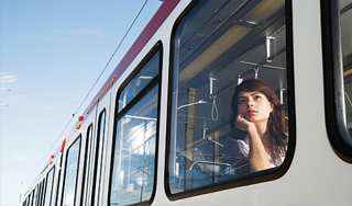 Бандиты с вокзала в Москве избивали женщин Бандиты с вокзала в Москве избивали женщин