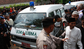 Учительница сбила в школе 17 детей Учительница сбила в школе 17 детей