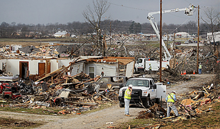 Торнадо разрушил американский город Торнадо разрушил американский город