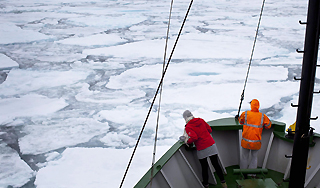 Китай нацелился на Арктику и Антарктику Китай нацелился на Арктику и Антарктику