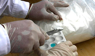 Россияне пытались вывезти из Перу кокаин Россияне пытались вывезти из Перу кокаин