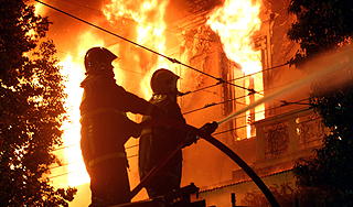 Многодетная семья сгорела в Прикамье Многодетная семья сгорела в Прикамье