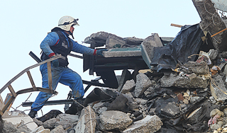 В Челябинске на людей обрушился дом В Челябинске на людей обрушился дом