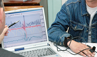 Девочку в Брянске ищут с детектором лжи Девочку в Брянске ищут с детектором лжи