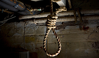 Дед повесился после смерти внука в колодце Дед повесился после смерти внука в колодце