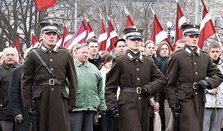 Американский посол почтил память фашистов Американский посол почтил память фашистов