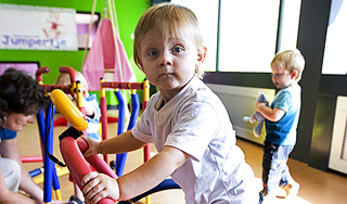 Инфекцию грудничкам занесли через руки Инфекцию грудничкам занесли через руки