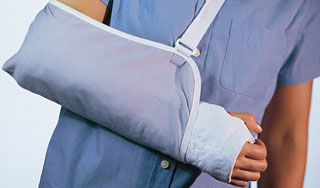 Студентка сломала руку при разгроме кафе Студентка сломала руку при разгроме кафе