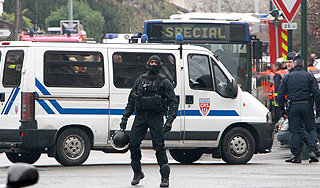 Убийца в Тулузе передумал сдаваться Убийца в Тулузе передумал сдаваться