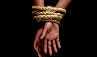 В Москве нашли еще один связанный труп В Москве нашли еще один связанный труп