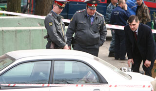 В Назрани взорвали чиновника с автомобилем В Назрани взорвали чиновника с автомобилем