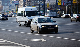 Москвичам разрешат ездить по спецполосам Москвичам разрешат ездить по спецполосам