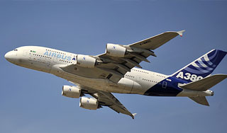 В Москве сел самый большой самолет В Москве сел самый большой самолет