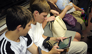 Wi-Fi в метро хватит на семь пассажиров Wi-Fi в метро хватит на семь пассажиров