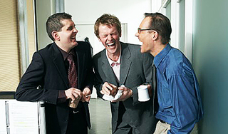 Как россияне шутят в офисах Как россияне шутят в офисах