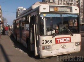 В Брянске водитель троллейбуса сбил 12-летнего мальчика