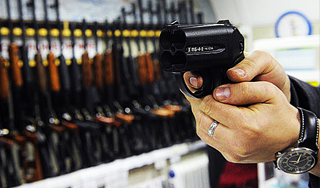 Полицию вооружат травматикой Полицию вооружат травматикой