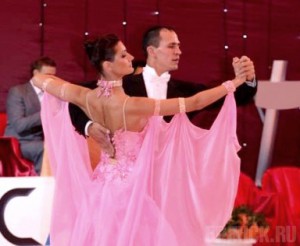 На спортивные бальные танцы в Брянск съедутся сотни участников