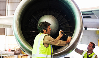 В Киргизии с самолета украли все двигатели В Киргизии с самолета украли все двигатели