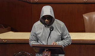 Конгрессмена выгнали из зала за провокацию Конгрессмена выгнали из зала за провокацию