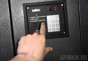 В многоэтажках установят домофоны с видеокамерами