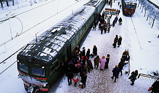 Мать бросила младенца в электричке Мать бросила младенца в электричке