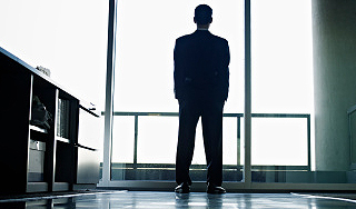 Китайский дипломат выпал из окна в Москве Китайский дипломат выпал из окна в Москве