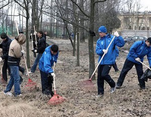 Второй в 2012 году субботник решили провести в пятницу