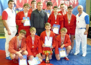 Брянские самбисты заняли второе место на Первенстве ЦФО