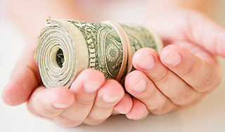 Адвокат требует с сироты полмиллиона Адвокат требует с сироты полмиллиона