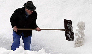 В Сибири младенец умер в сугробе В Сибири младенец умер в сугробе