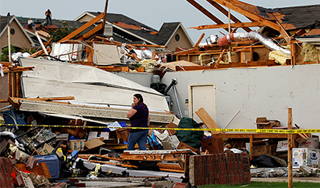 Разрушительные торнадо ударили по Техасу Разрушительные торнадо ударили по Техасу