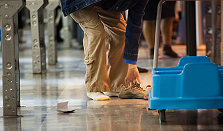 В российских аэропортах перестанут разувать В российских аэропортах перестанут разувать