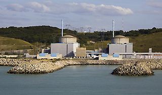 Пожар остановил реактор АЭС во Франции Пожар остановил реактор АЭС во Франции