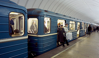 Чиновников заставили ездить на метро Чиновников заставили ездить на метро