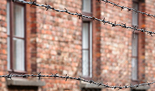 Осужденные колонии напали на сотрудника Осужденные колонии напали на сотрудника