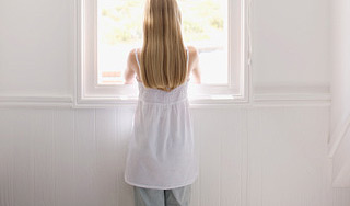 Девочка разбилась во время игры в больнице Девочка разбилась во время игры в больнице