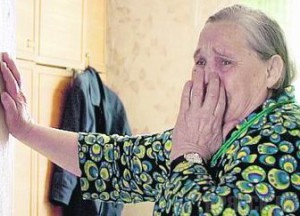 «Медицинская работница» забрала у старушки свыше 200 тысяч рублей