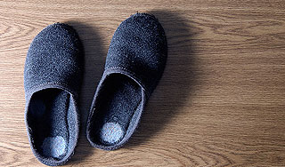 Бандиты отобрали у студента штаны и тапочки Бандиты отобрали у студента штаны и тапочки