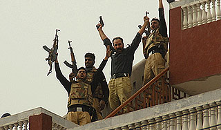 Маккейн встретился с сирийскими боевиками Маккейн встретился с сирийскими боевиками