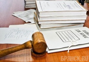 Группу молодых людей осудили за разбойные нападения на ветеранов