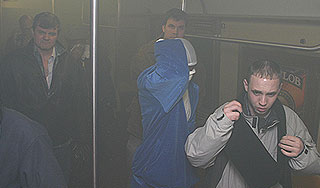 В московском метро загорелся вагон поезда В московском метро загорелся вагон поезда