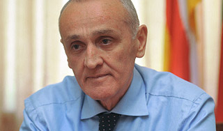 Задержаны напавшие на главу Абхазии Задержаны напавшие на главу Абхазии