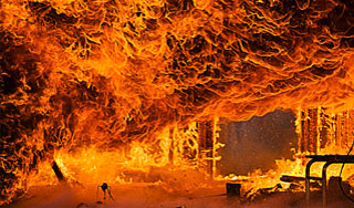 Пожары грозят российским городам Пожары грозят российским городам