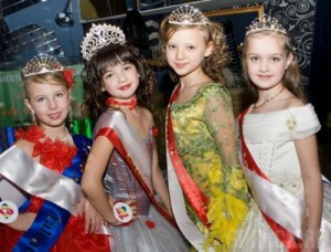 Для воспитанниц приютов устроят конкурс красоты