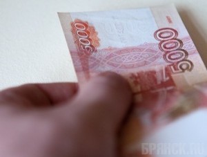 Мужчину оштрафовали за публичное оскорбление пристава