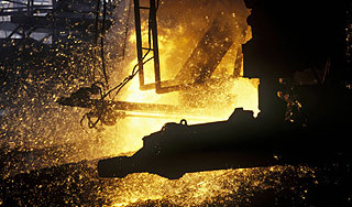 На Украине изготовили гигантский слиток На Украине изготовили гигантский слиток