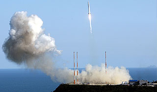 Китай обвинили в поставке ракет КНДР Китай обвинили в поставке ракет КНДР