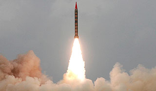 Пакистан запустил баллистическую ракету Пакистан запустил баллистическую ракету