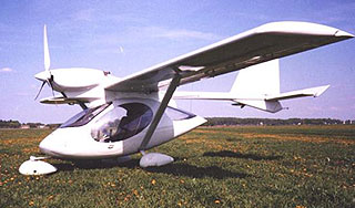 В Самаре аварийно сел частный самолет В Самаре аварийно сел частный самолет